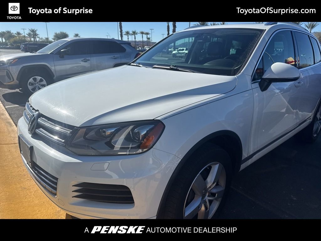 Used 2014 Volkswagen Touareg Sport image 1