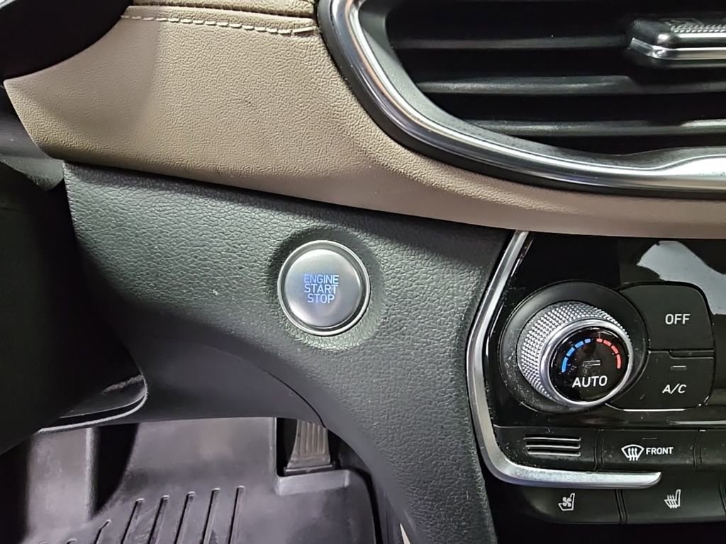 Used 2020 Hyundai Santa Fe Limited image 23