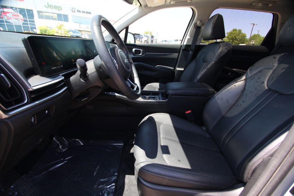 Used 2024 Kia Sorento S w/ Panoramic Sunroof Package AWD/4WD image 6