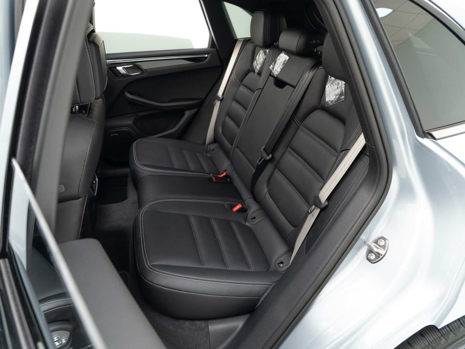 New 2026 Porsche Macan S AWD/4WD image 32
