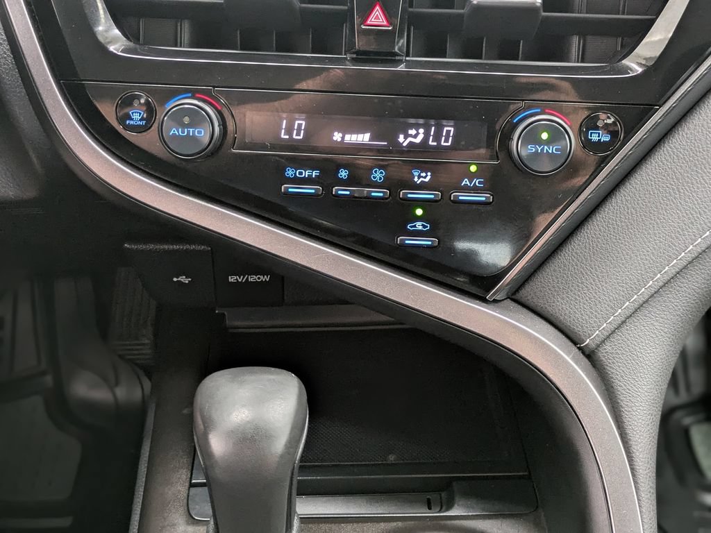 Used 2024 Toyota Camry SE FWD image 21