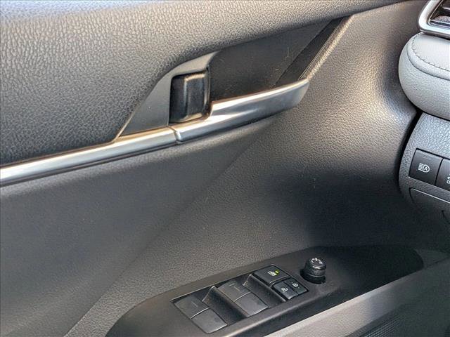 Used 2022 Toyota Camry LE image 4