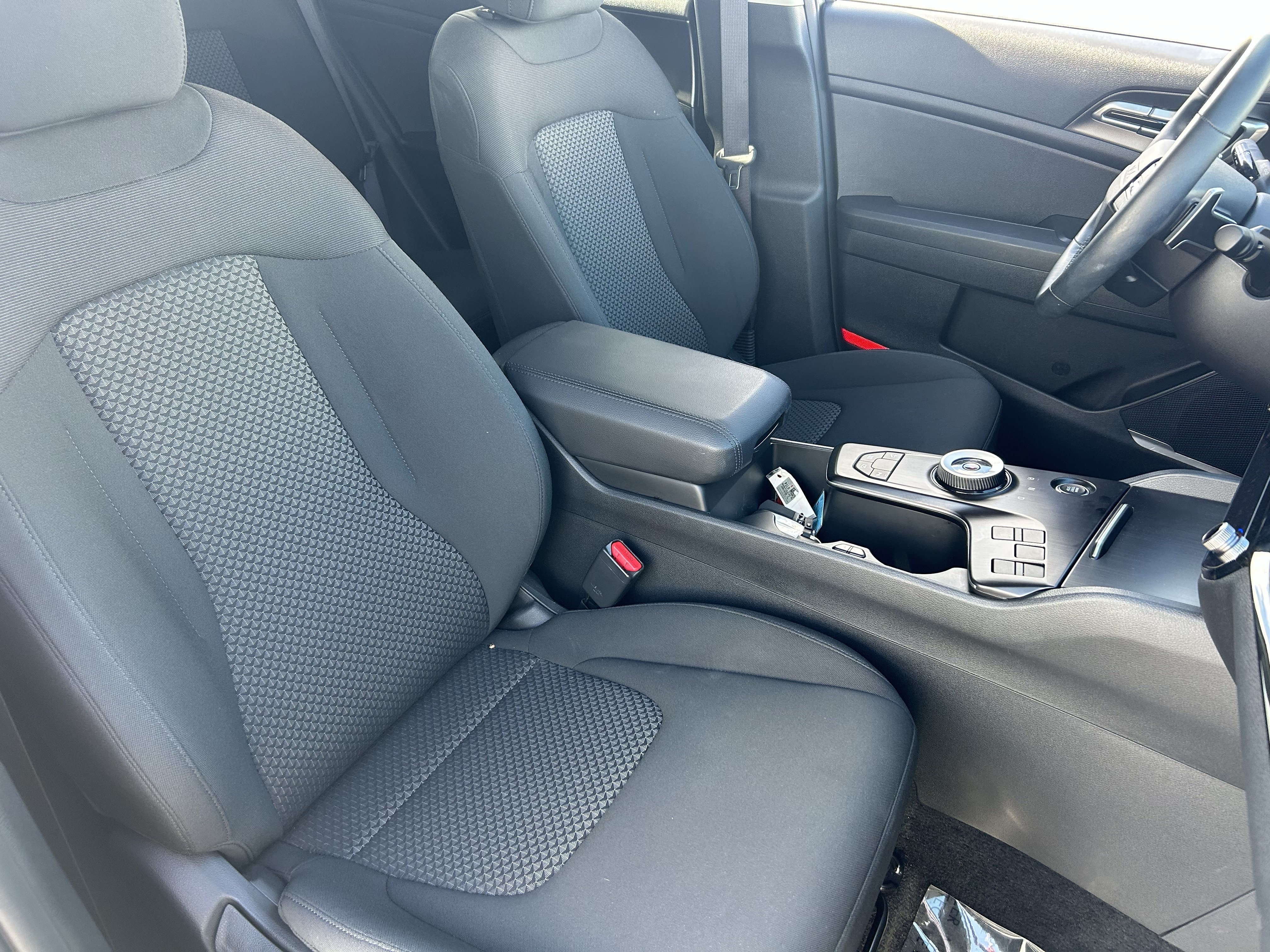 Certified 2026 Kia Sportage LX FWD image 11