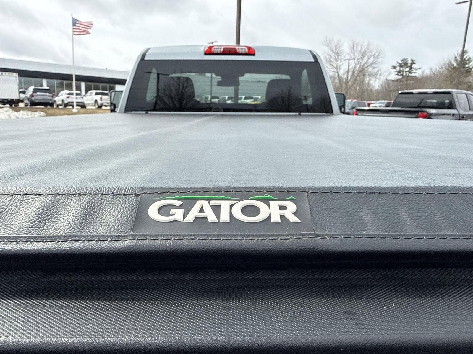 Used 2025 GMC Sierra 3500 SLE w/ SLE Convenience Package image 9