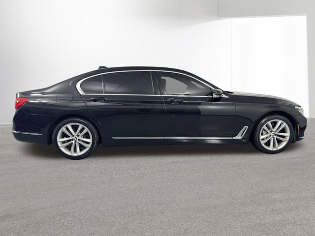 Used 2016 BMW 750i xDrive AWD/4WD image 34