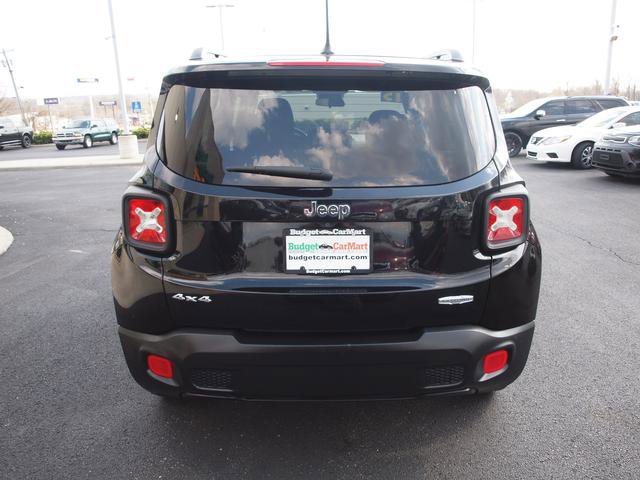 Used 2015 Jeep Renegade Latitude AWD/4WD image 2