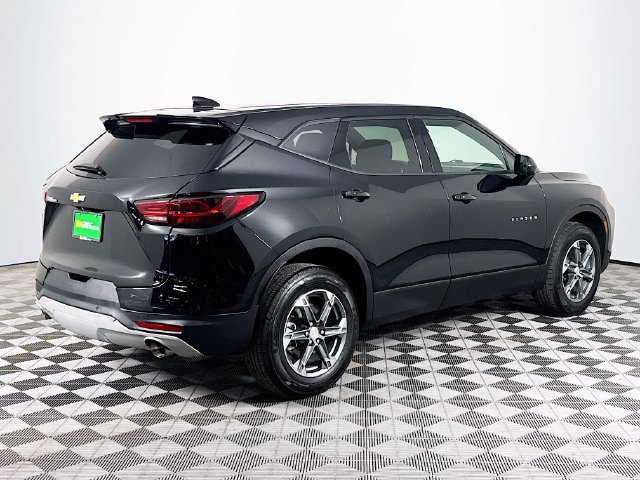 Used 2024 Chevrolet Blazer LT FWD image 8