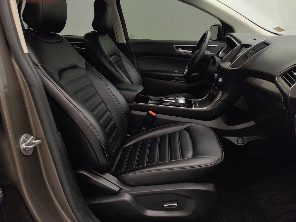 Used 2019 Ford Edge SEL w/ Equipment Group 201A FWD image 21