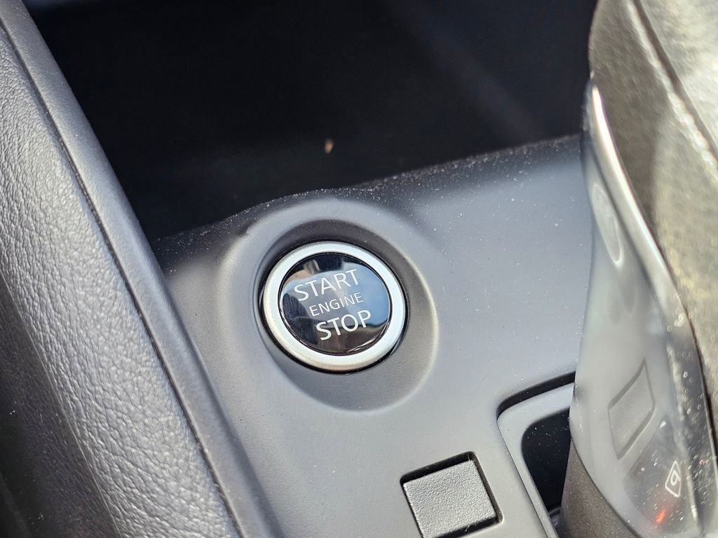 New 2025 Nissan Kicks Play S image 11