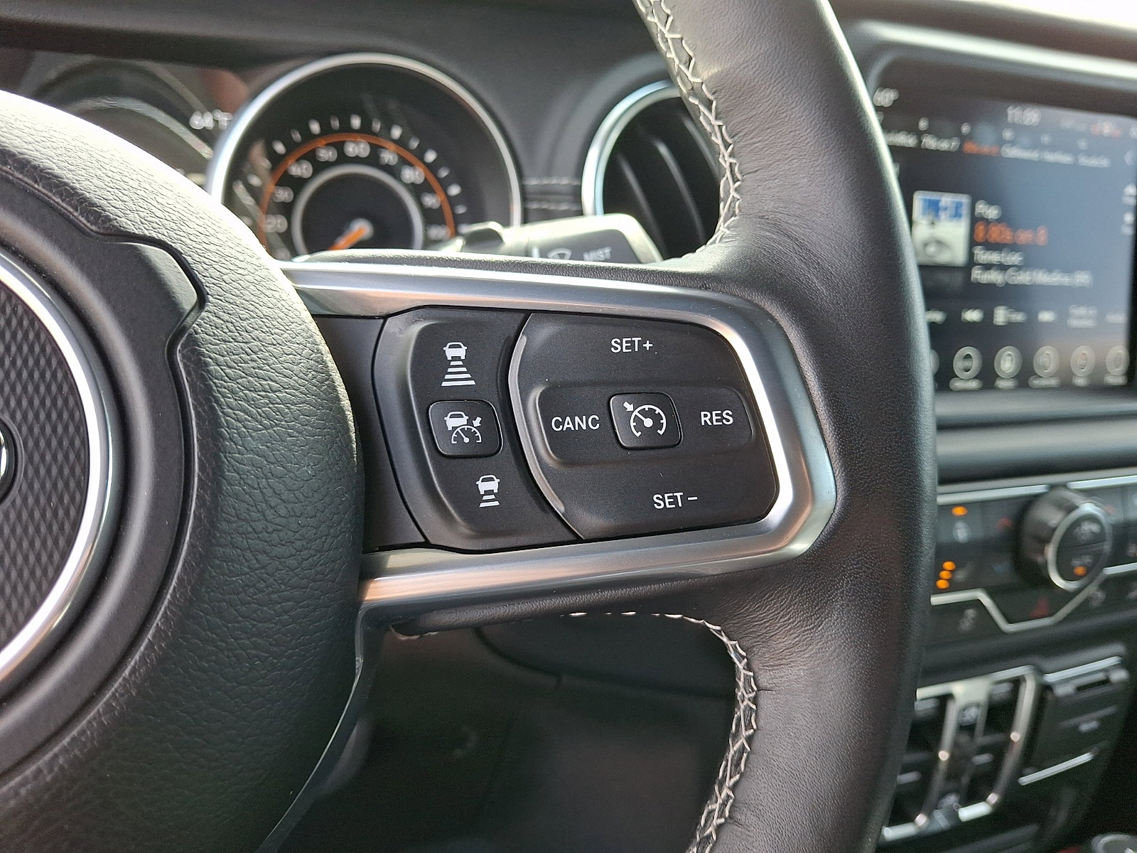 Used 2019 Jeep Wrangler Unlimited Sahara w/ Quick Order Package 24M Moab image 22