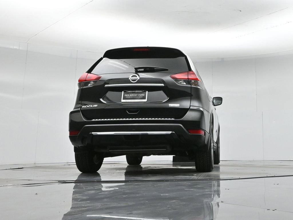 Used 2019 Nissan Rogue S w/ Special Edition Package image 4