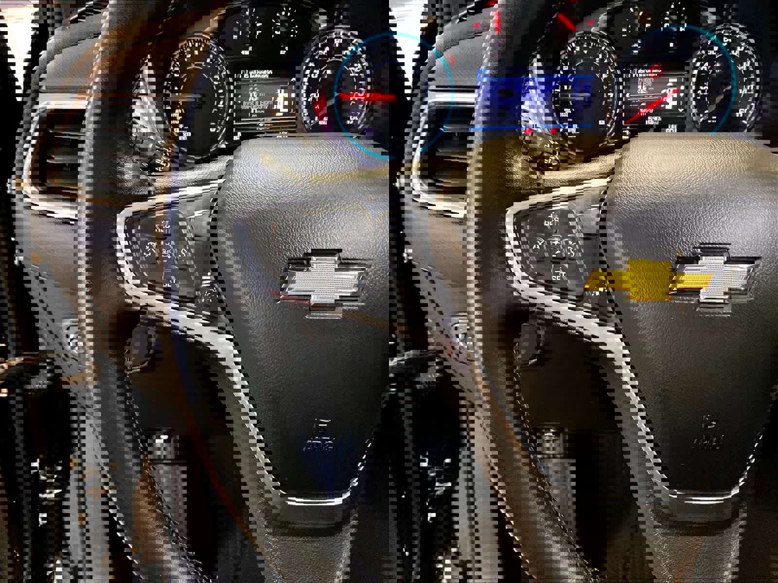 Used 2023 Chevrolet Equinox LT image 23