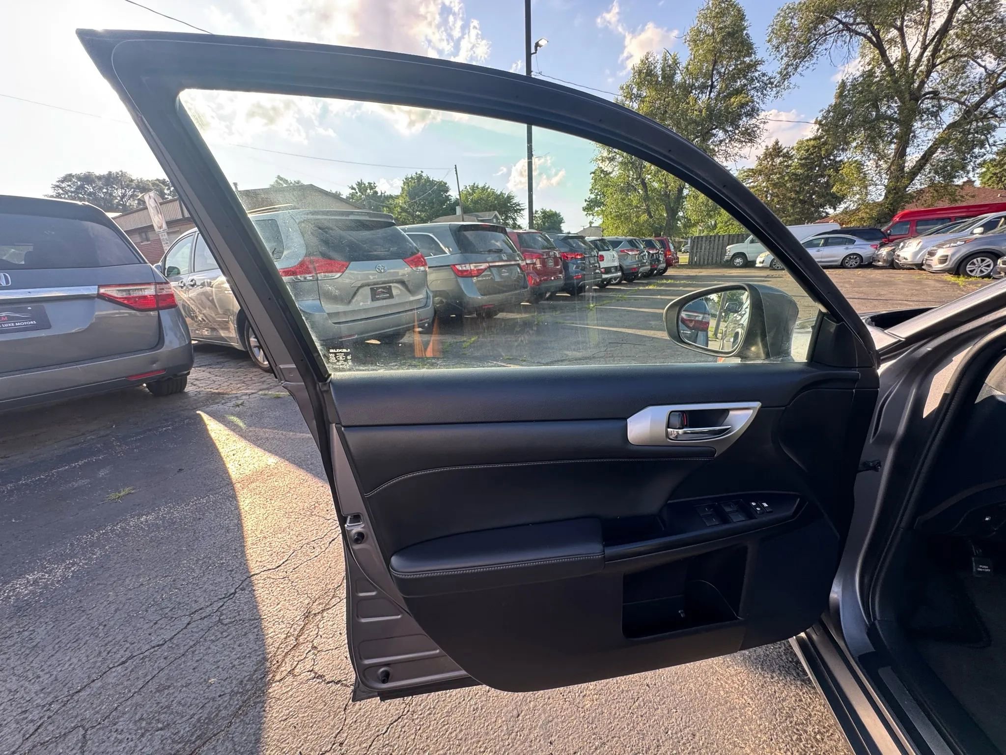 Used 2015 Lexus CT 200h Premium image 10