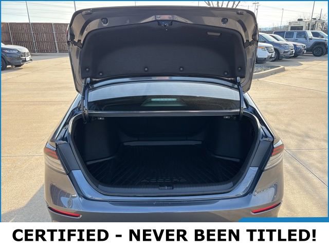 Used 2025 Honda Accord SE image 18