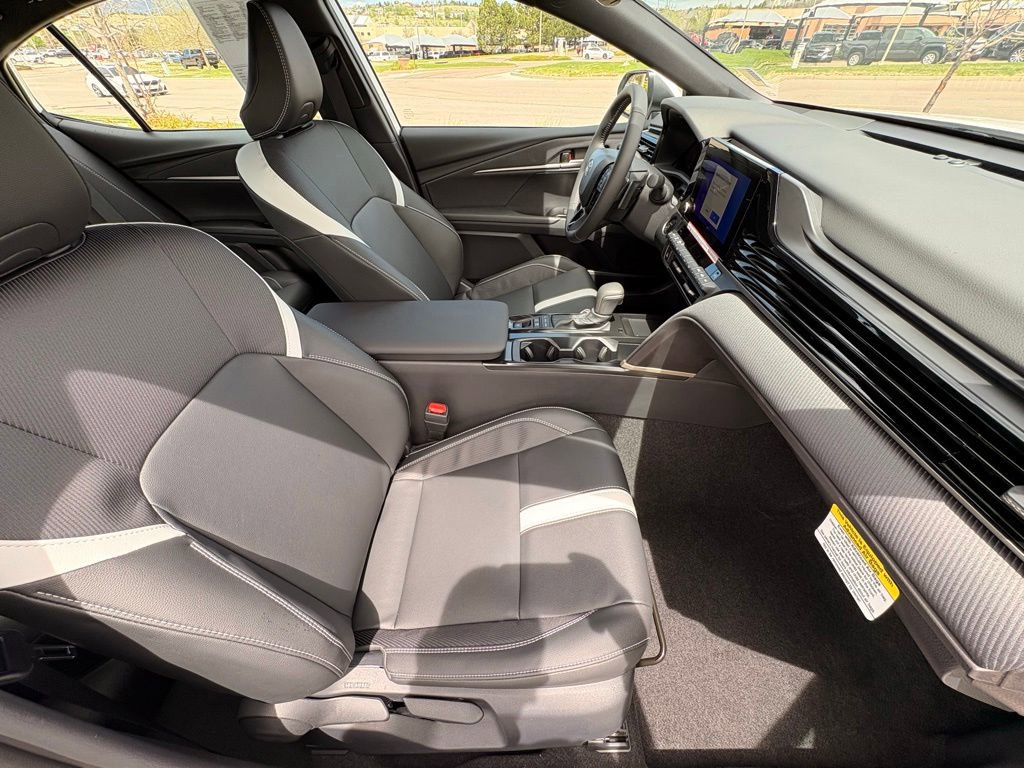 Used 2026 Toyota Camry SE FWD image 28
