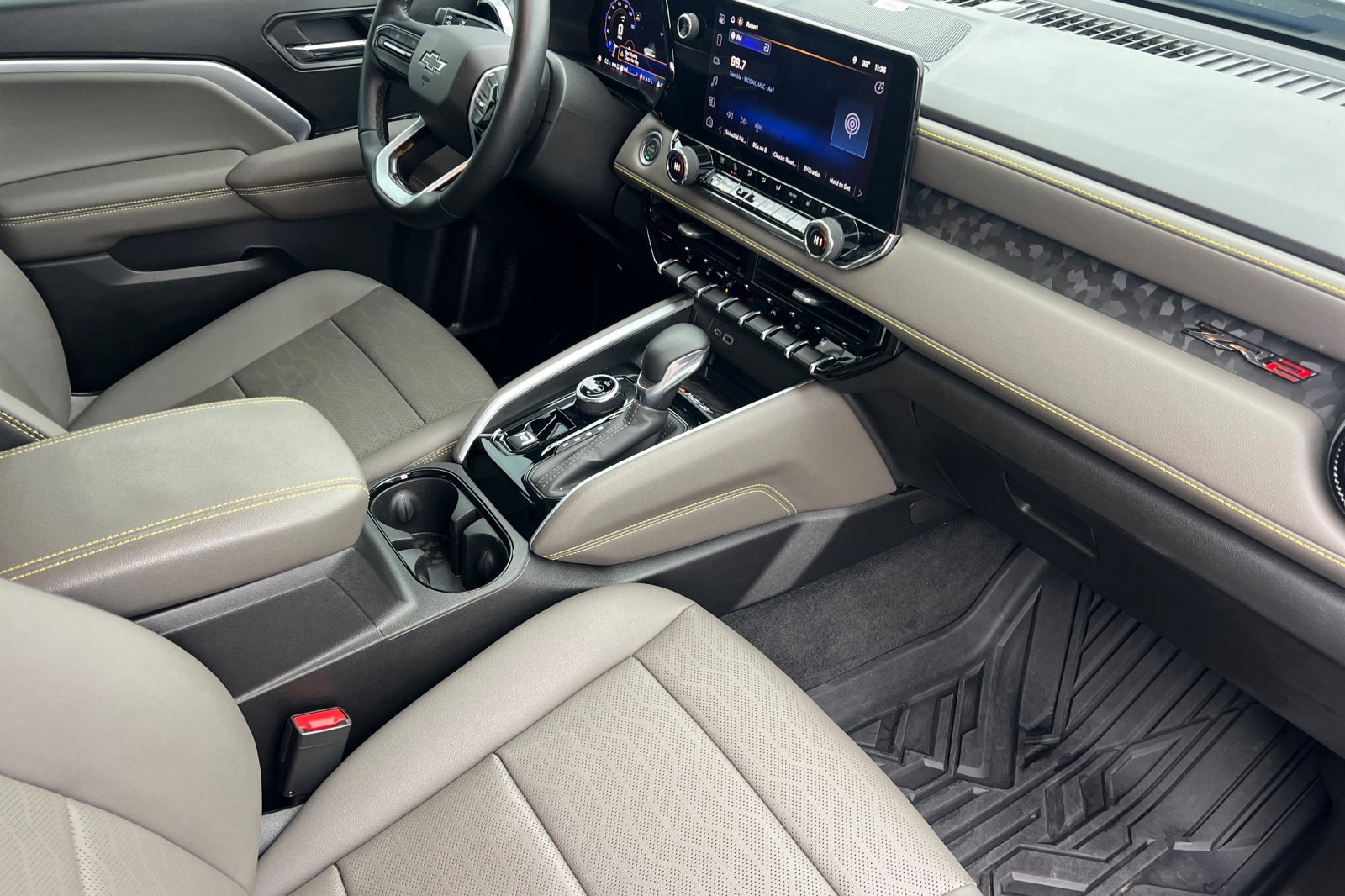 Used 2025 Chevrolet Colorado ZR2 w/ Technology Package image 15