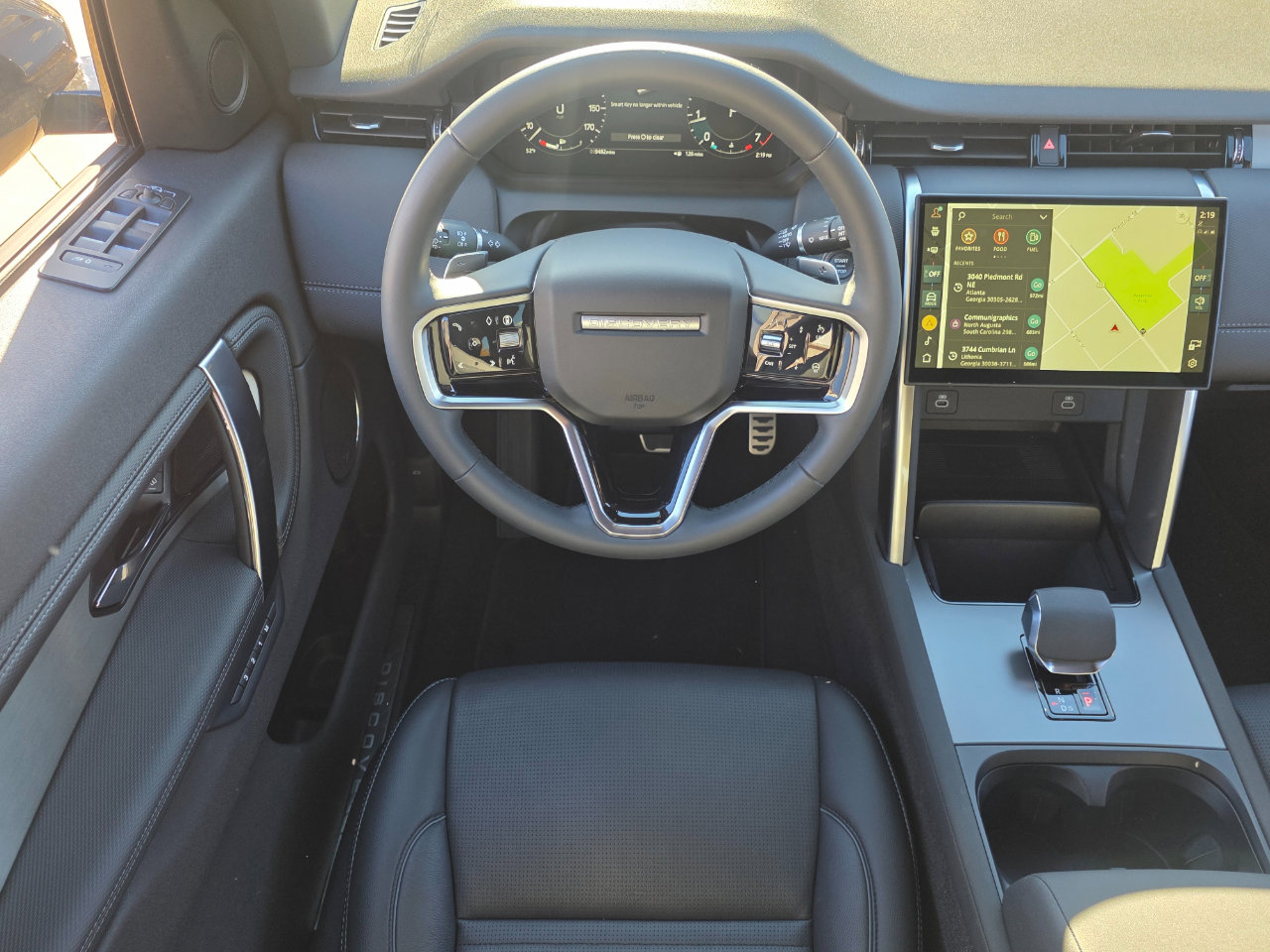 Used 2024 Land Rover Discovery Sport Dynamic SE image 15