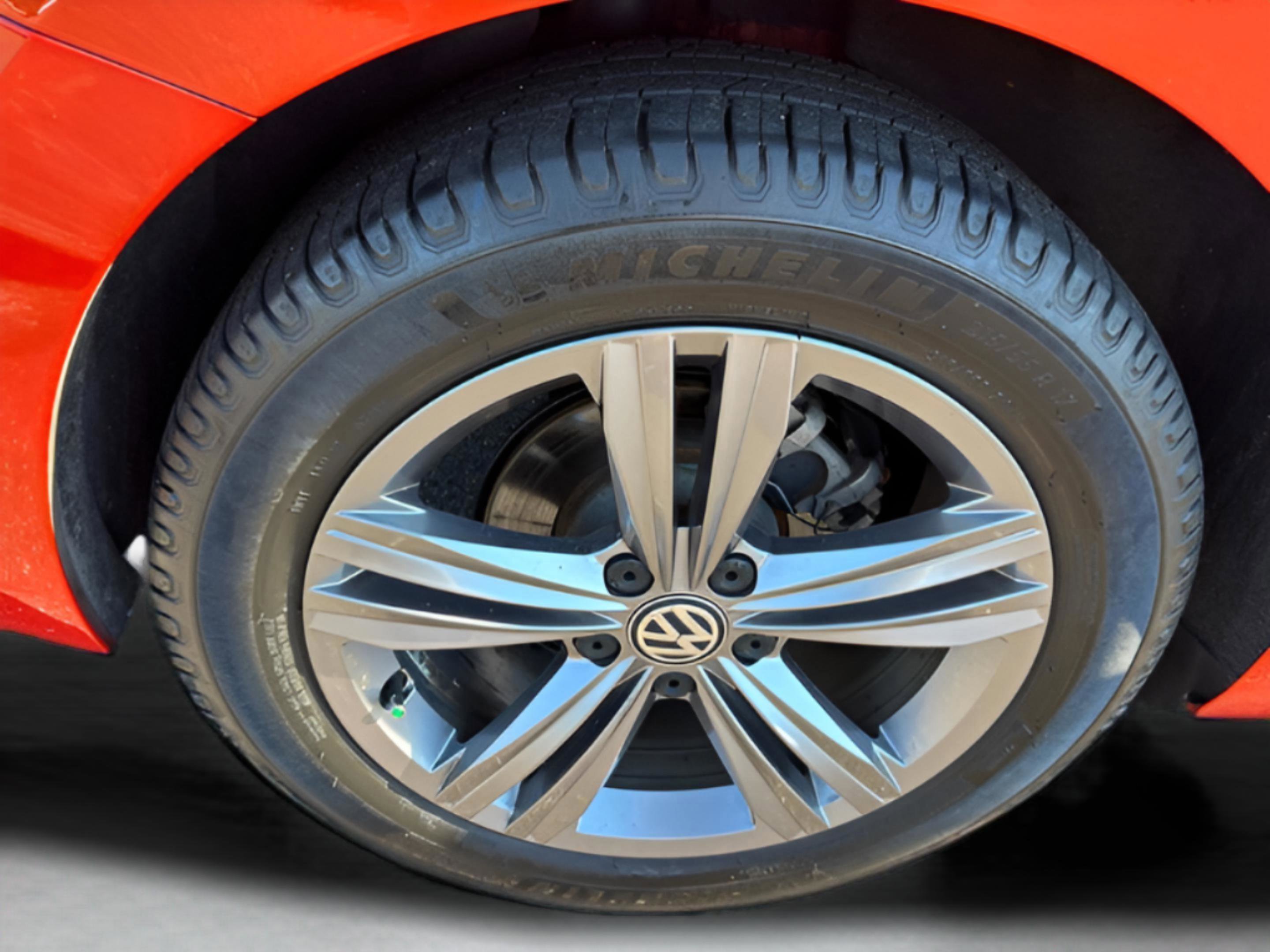 Used 2019 Volkswagen Jetta R-Line image 9