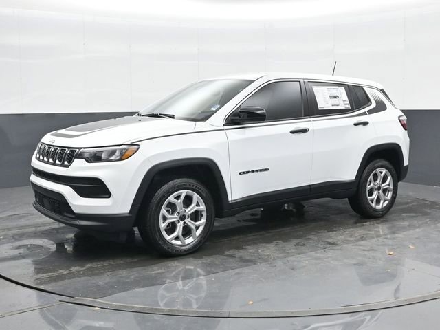 Used 2025 Jeep Compass Sport w/ Mopar Graphics Package image 8