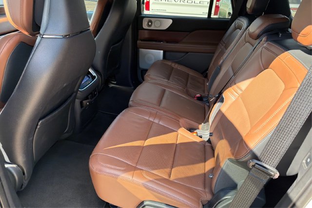 Used 2023 Lincoln Navigator Reserve AWD/4WD image 10
