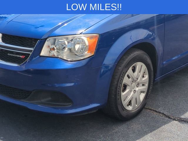 Used 2020 Dodge Grand Caravan SE w/ UConnect Hands-Free Group FWD image 9