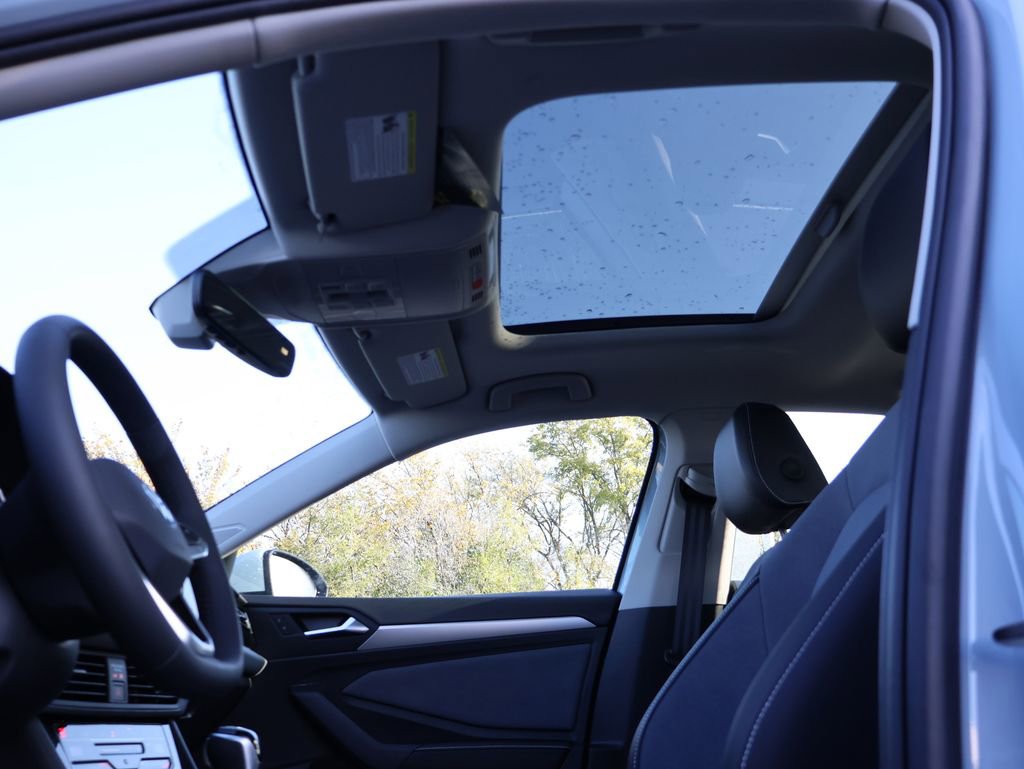 New 2026 Volkswagen Jetta SE image 37