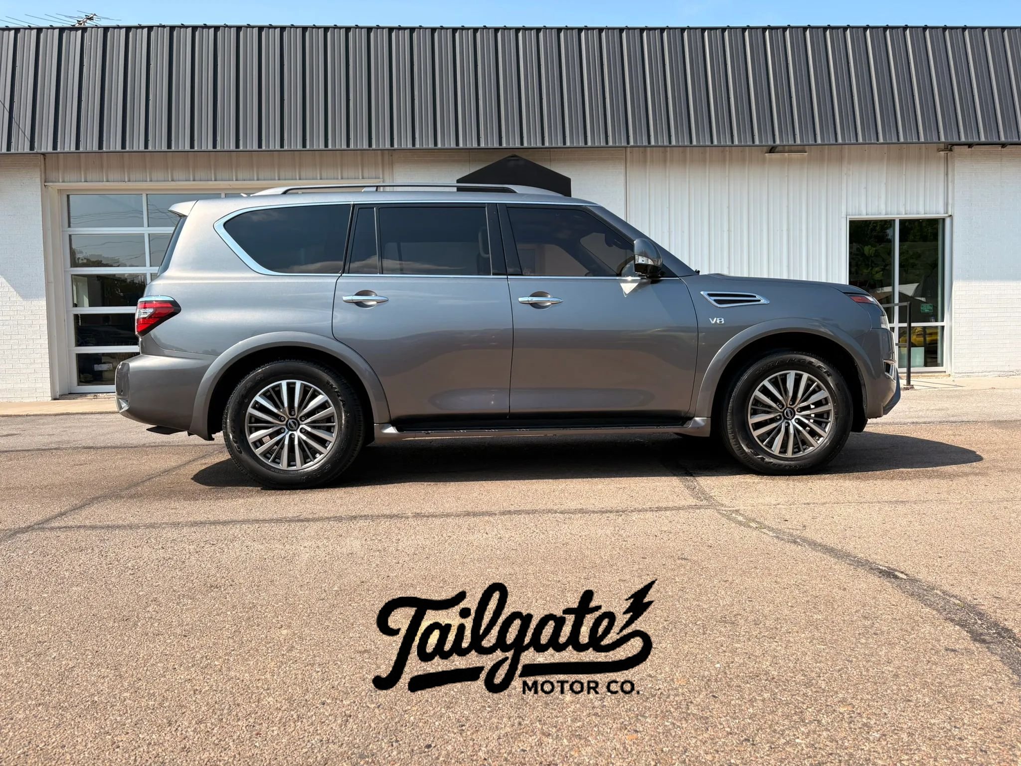 Used 2021 Nissan Armada SL w/ Captain's Chairs Package AWD/4WD video 1