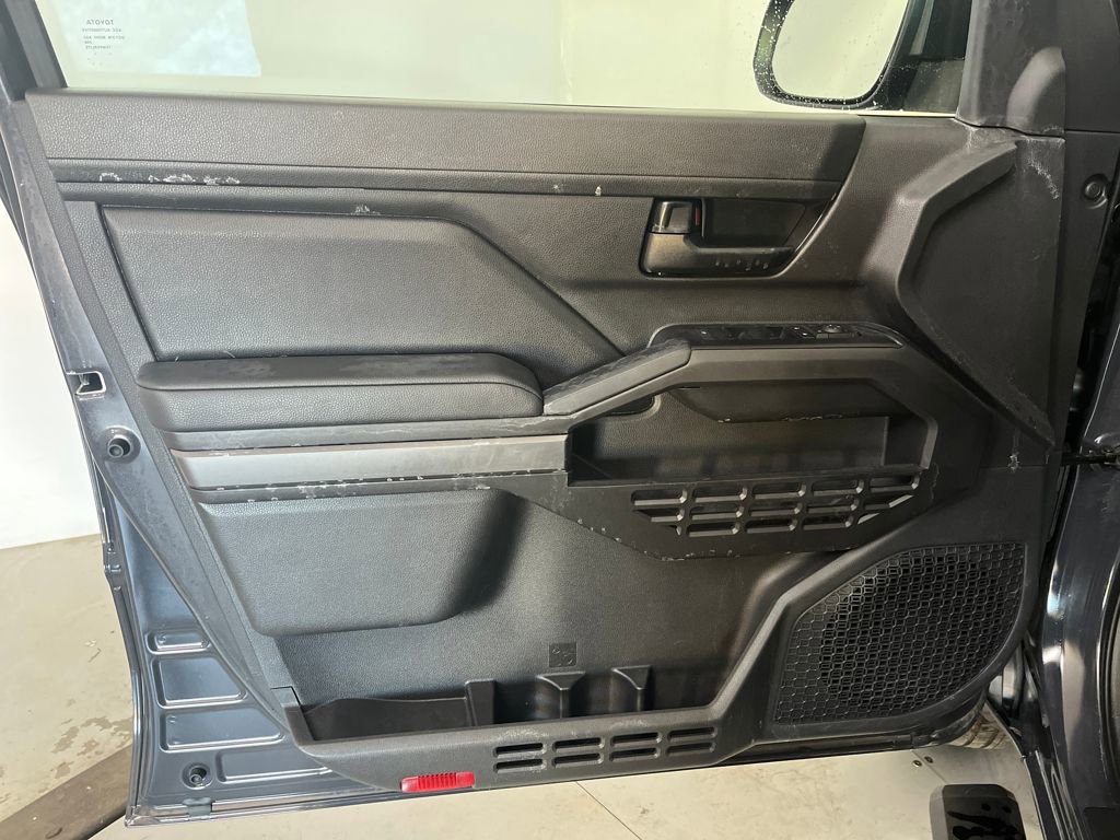 Used 2025 Toyota Tacoma SR5 image 25