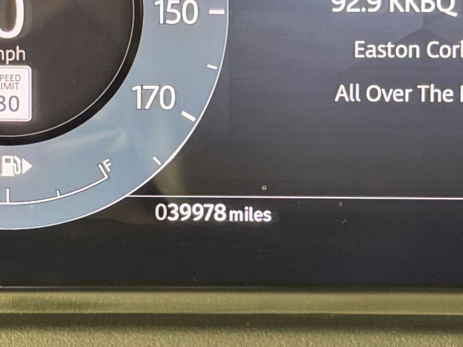 Used 2024 Land Rover Range Rover Velar Dynamic SE image 21