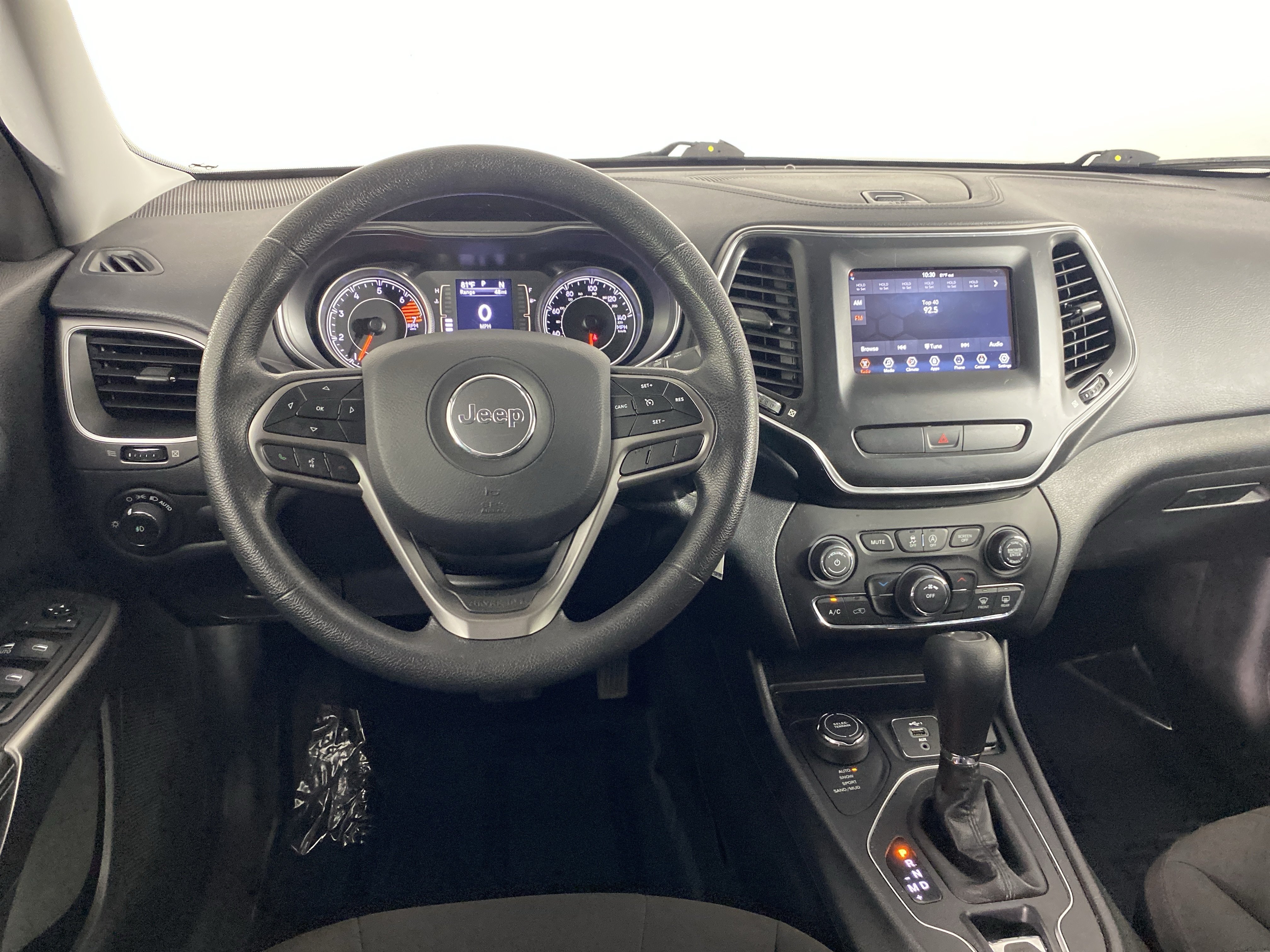 Used 2019 Jeep Cherokee Latitude w/ Popular Appearance Group AWD/4WD image 33