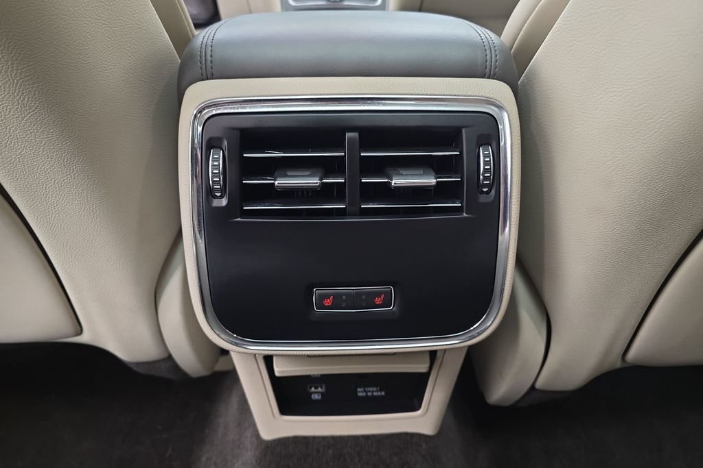 Used 2017 Lincoln Continental Select w/ Climate Package AWD/4WD image 25
