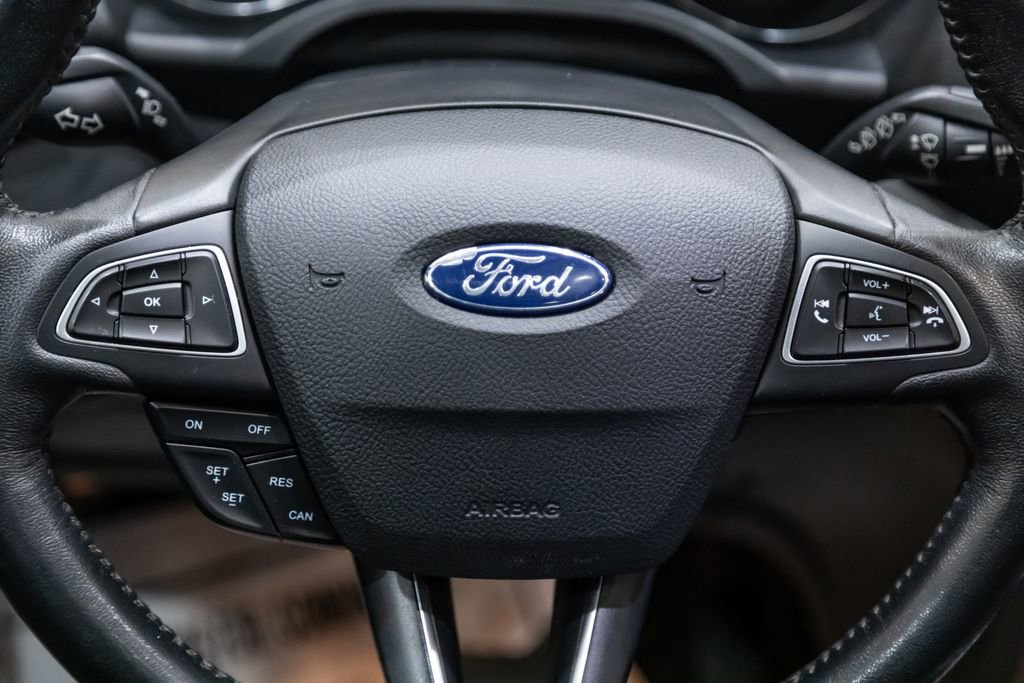 Used 2018 Ford Escape SEL image 16