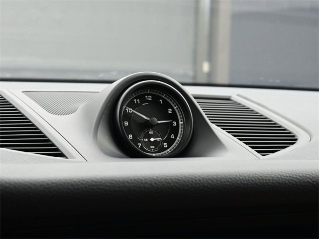 Used 2025 Porsche Macan image 12