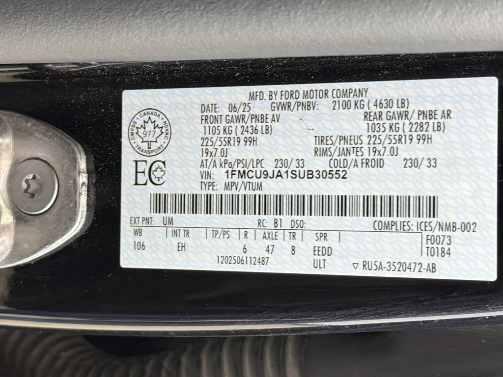 Used 2025 Ford Escape Platinum AWD/4WD image 41