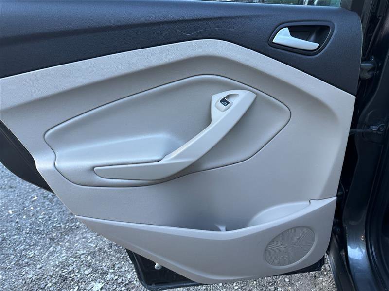 Used 2019 Ford Escape SEL image 24