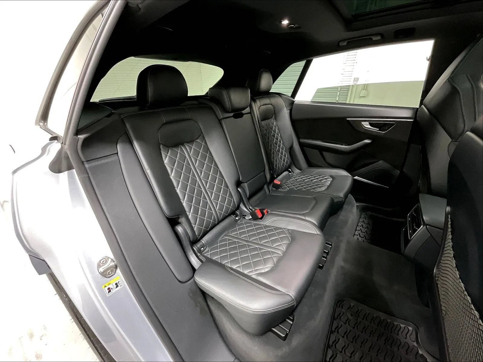 Used 2020 Audi SQ8 Prestige w/ Prestige Package AWD/4WD image 15
