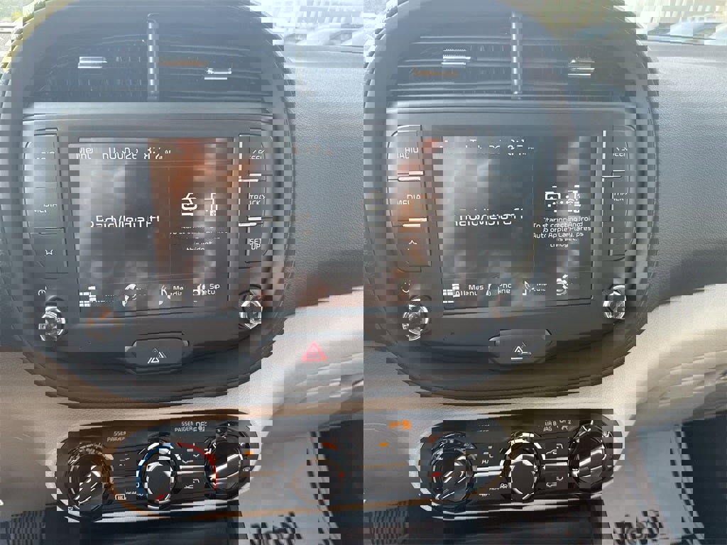 New 2025 Kia Soul LX w/ LX Technology Package image 11