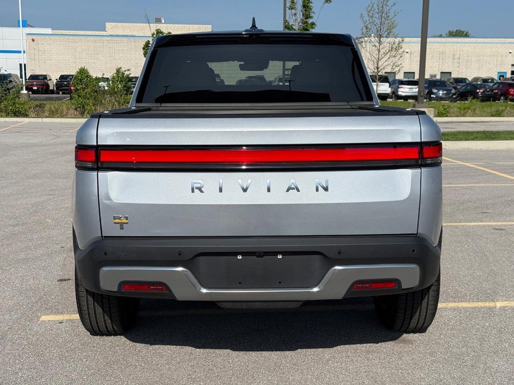 Used 2022 Rivian R1T Adventure image 5