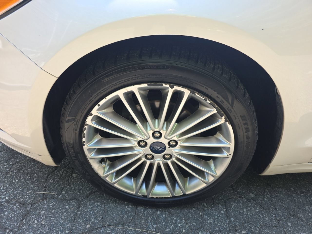 Used 2016 Ford Fusion SE w/ Equipment Group 202A FWD image 27