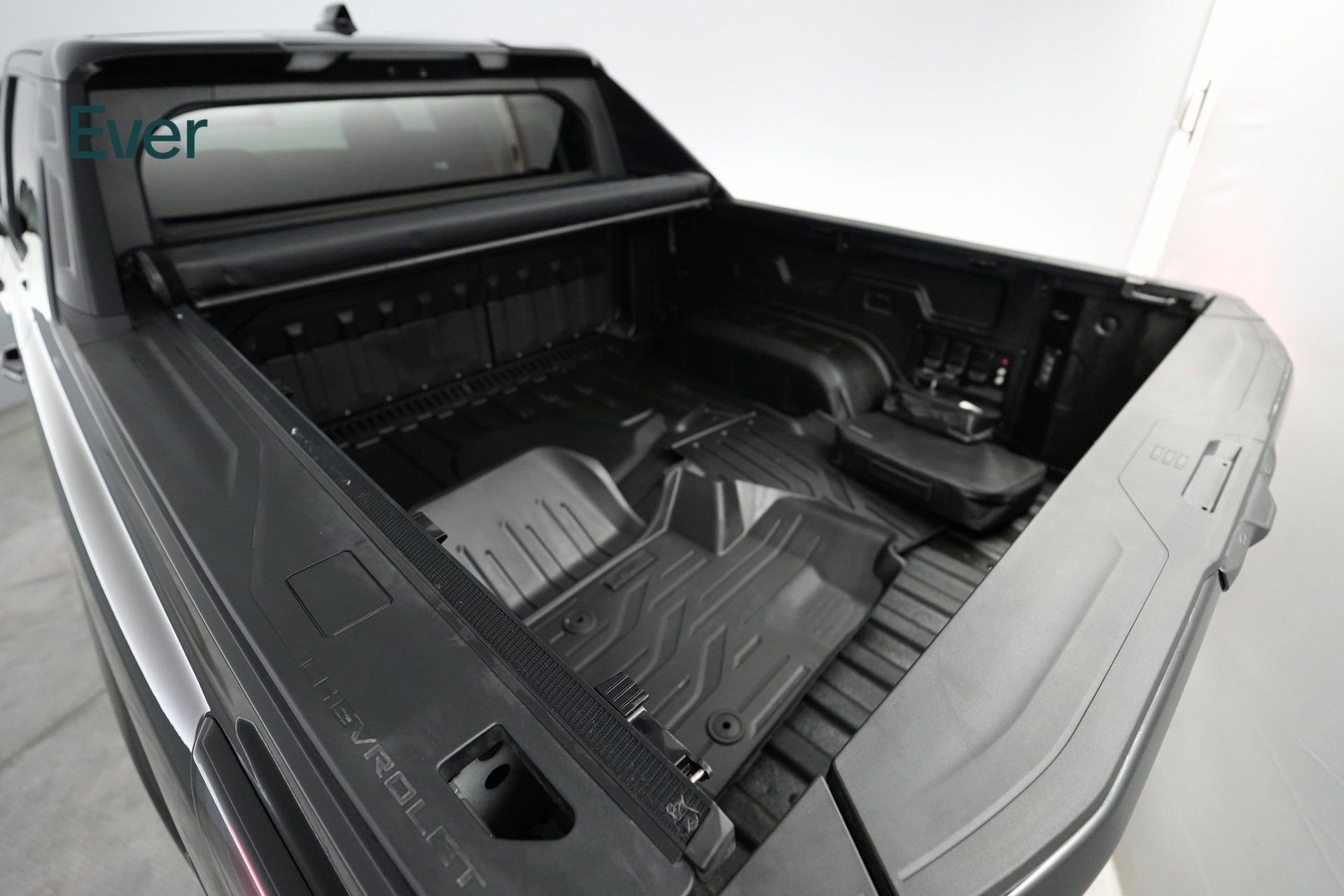 Used 2024 Chevrolet Silverado EV RST image 20