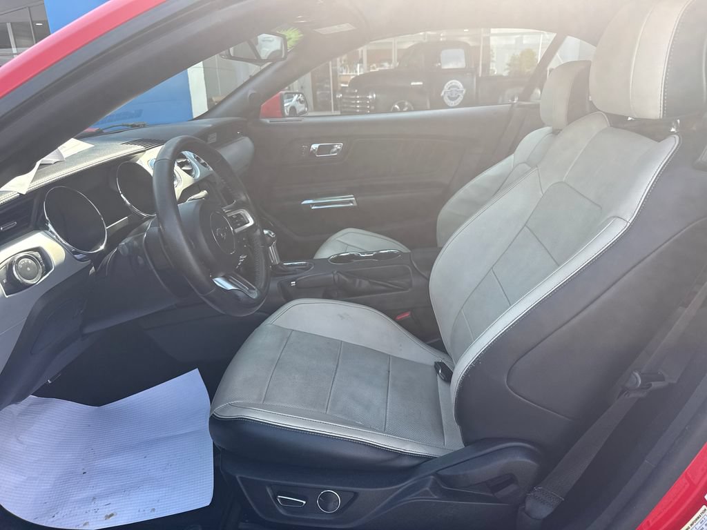 Used 2015 Ford Mustang Premium RWD image 10