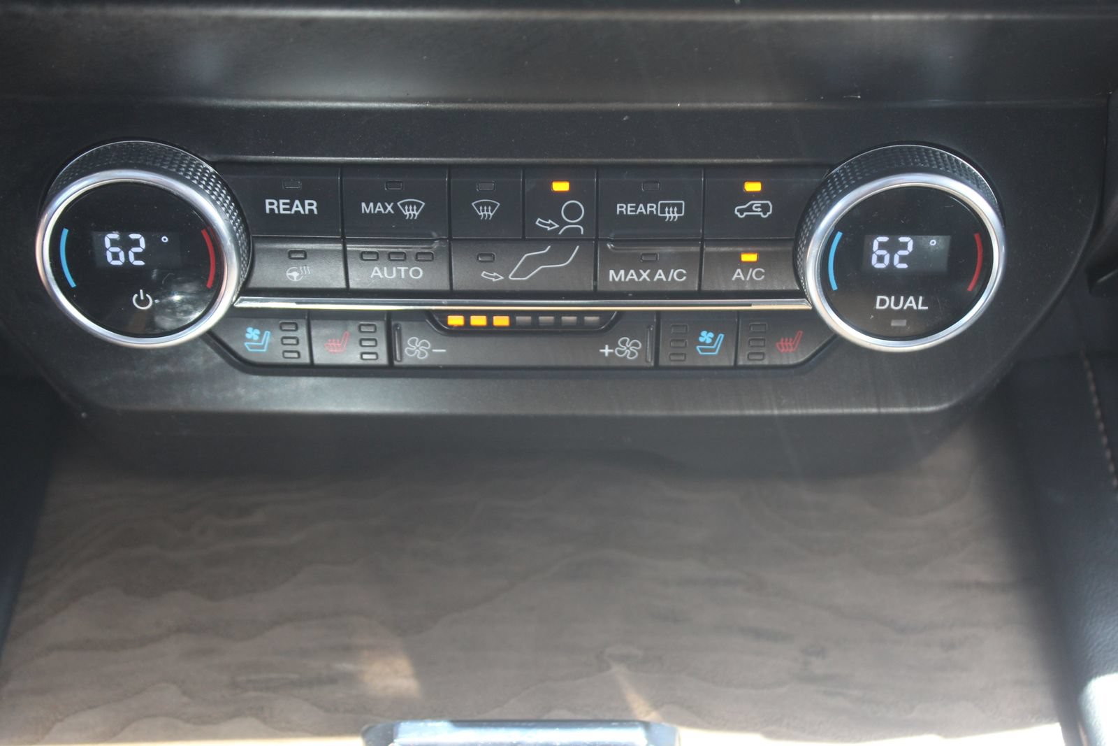 Used 2019 Ford Expedition Max Platinum AWD/4WD image 41