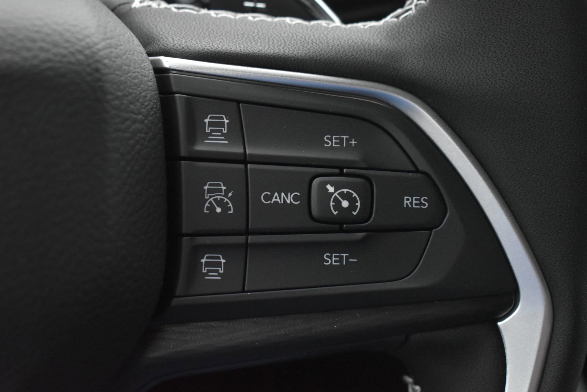 New 2026 Jeep Grand Cherokee Altitude image 23