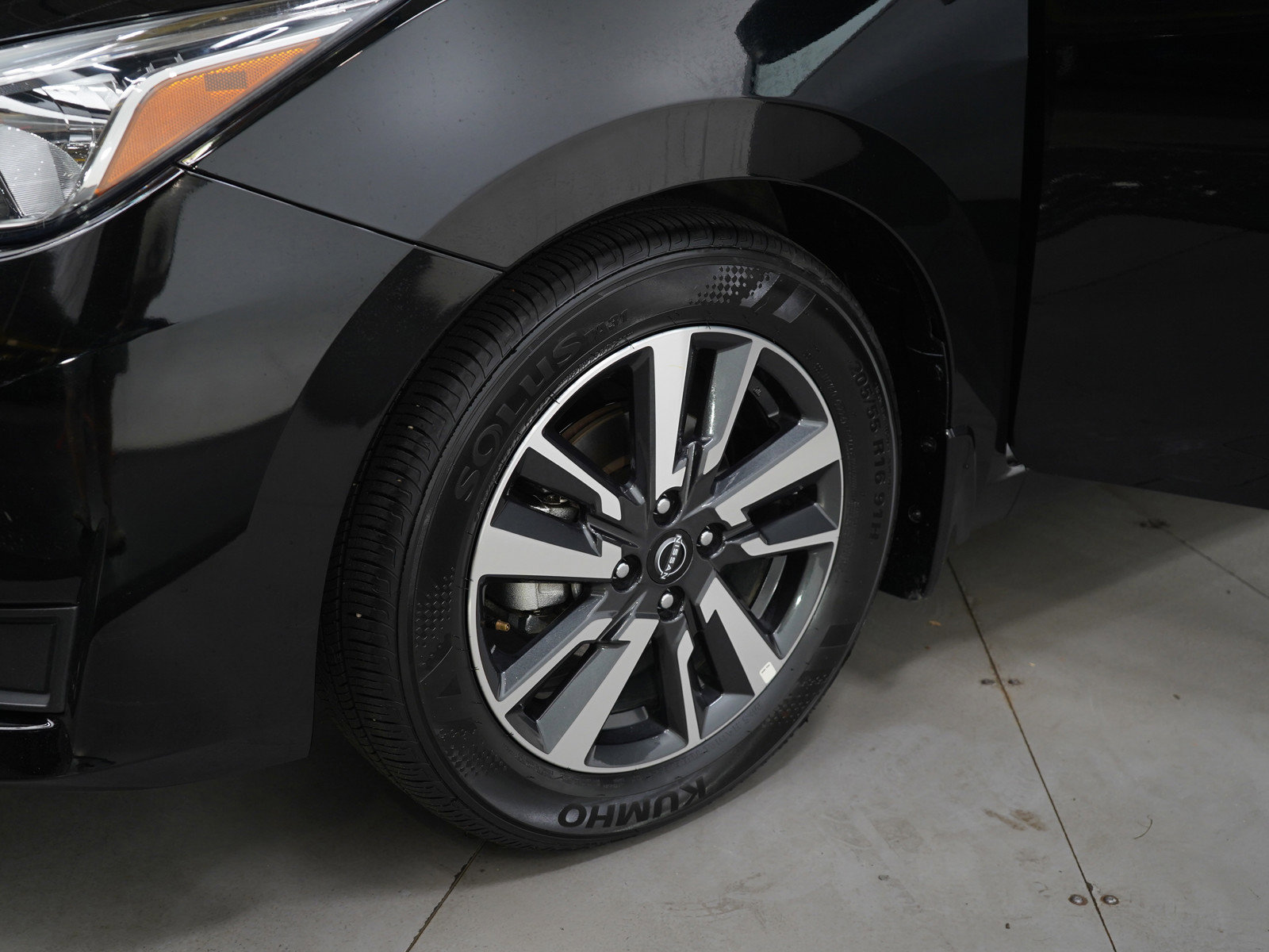 Used 2024 Nissan Versa S w/ S Plus Package image 26