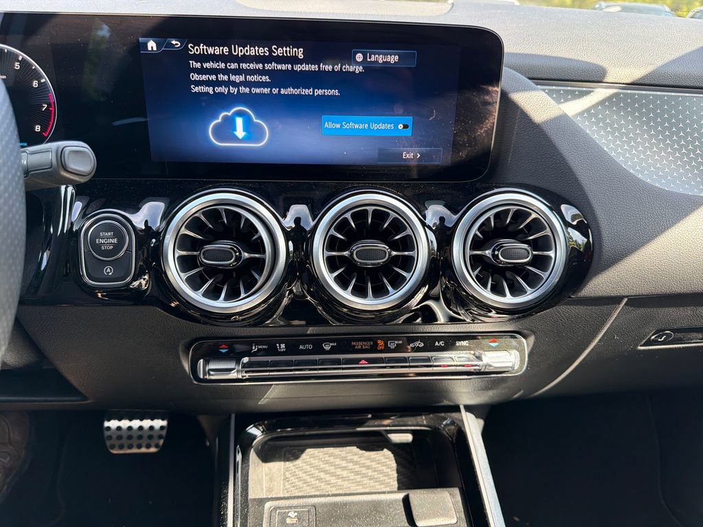 Certified 2024 Mercedes-Benz GLA 35 AMG 4MATIC image 12