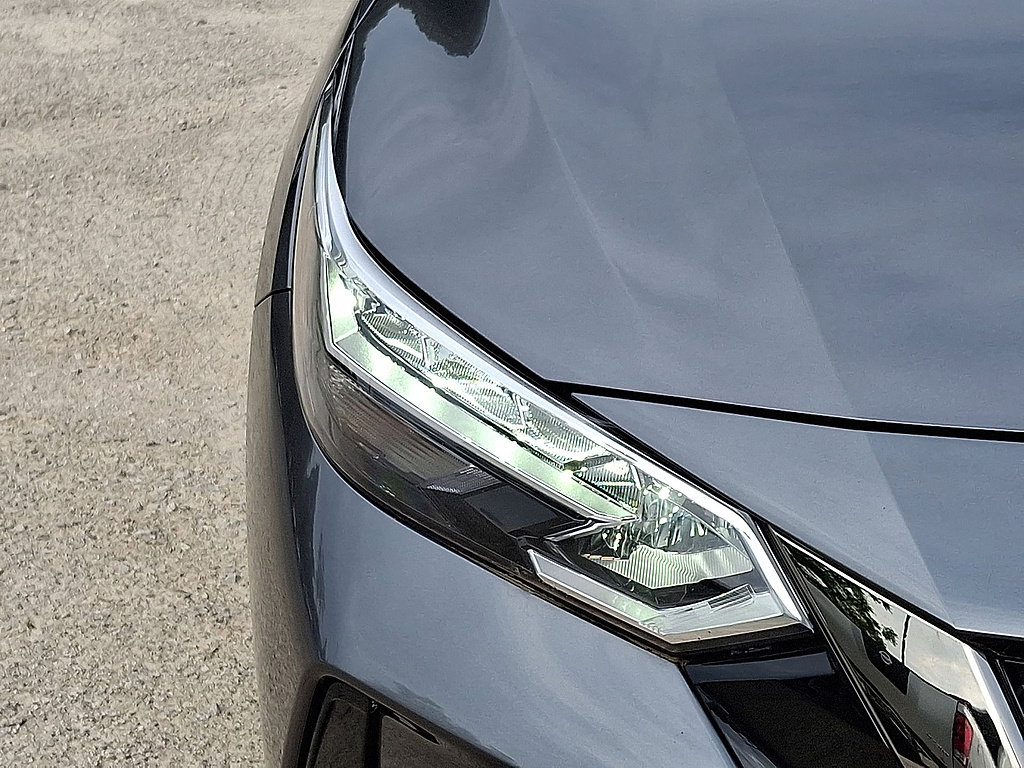 Used 2022 Nissan Sentra SR w/ Electronics Package FWD image 27