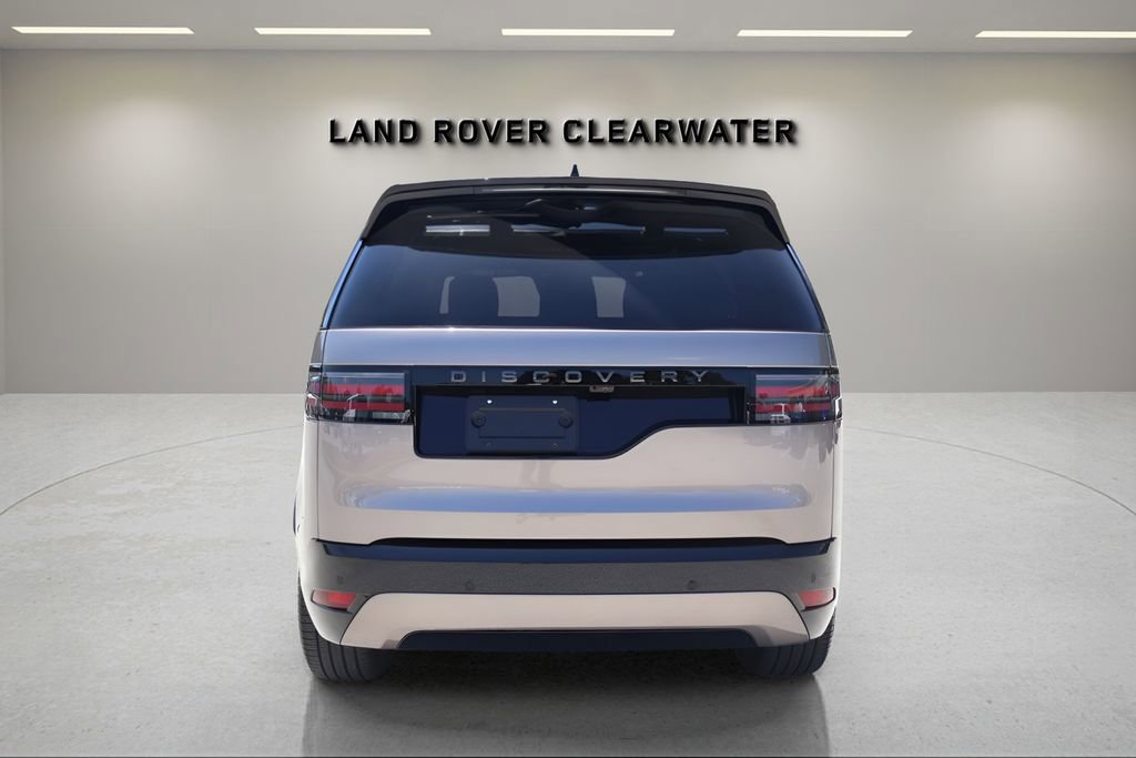 Used 2025 Land Rover Discovery Dynamic SE AWD/4WD image 4