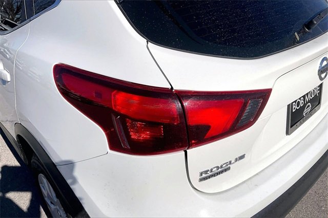 Used 2019 Nissan Rogue Sport S image 27