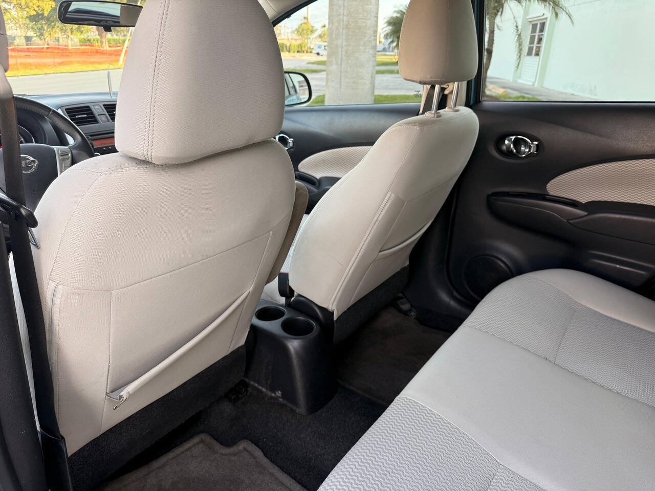 Used 2014 Nissan Versa Note SV FWD image 9