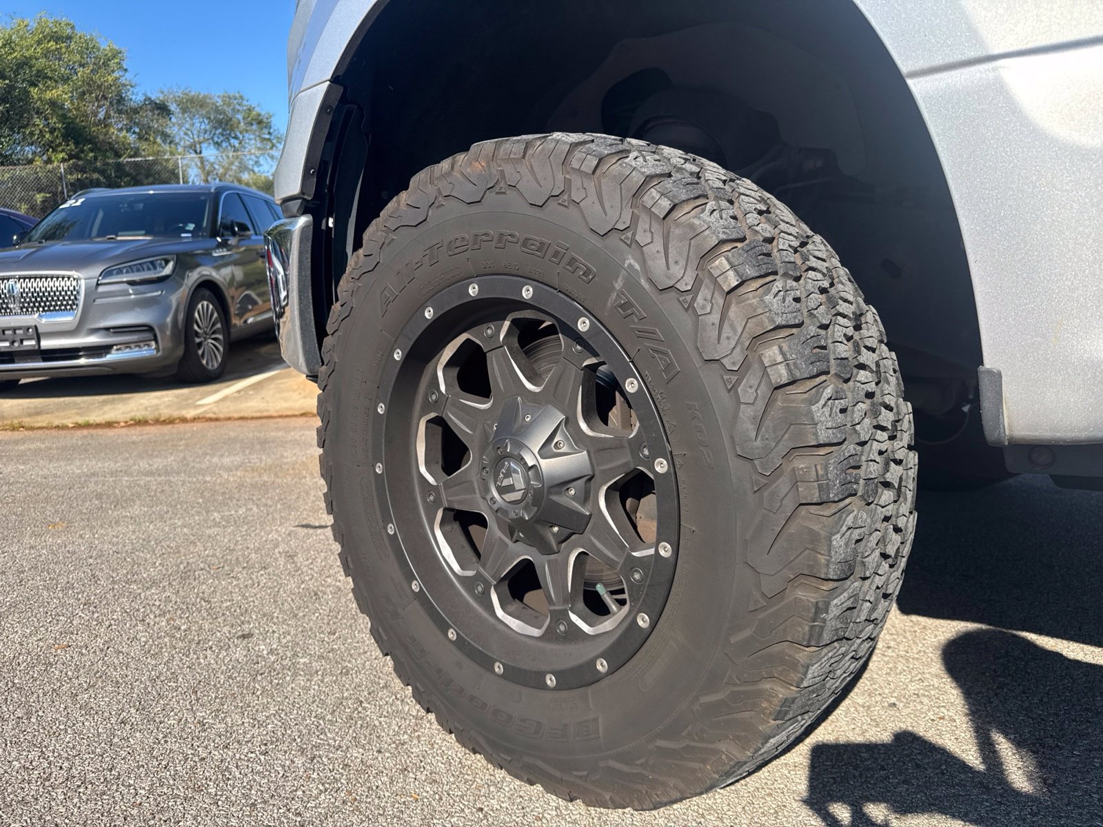 Used 2015 Ford F150 XLT w/ Equipment Group 302A Luxury AWD/4WD image 5